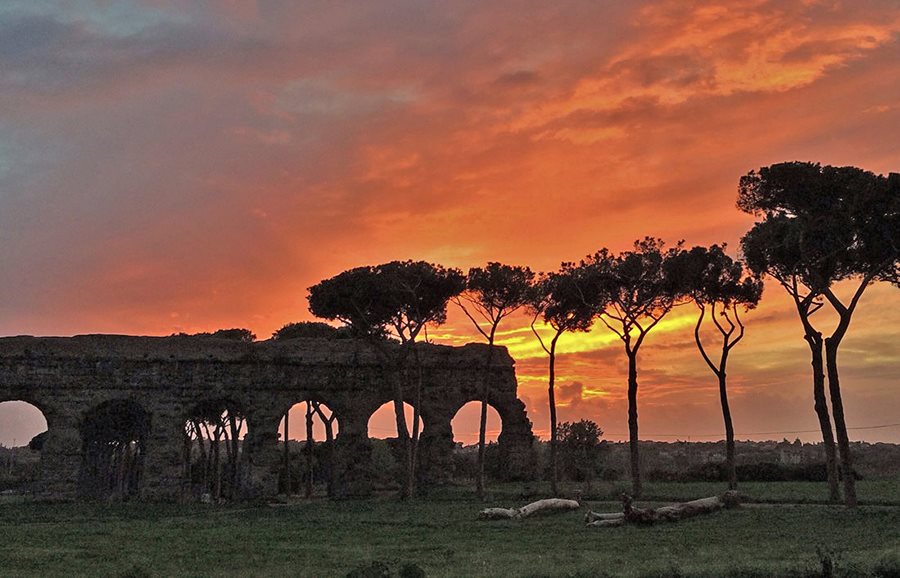 Il Parco degli Acquedotti al tramonto, venerdì  03/08 ore 19:00