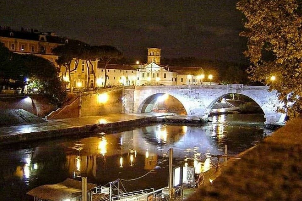 Isola Tiberina e Ghetto Ebraico di sera  22/8 ore 20:30