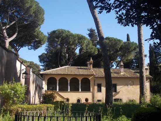 La casina del cardinal bessarione:  23/4 h 12.30 permesso speciale