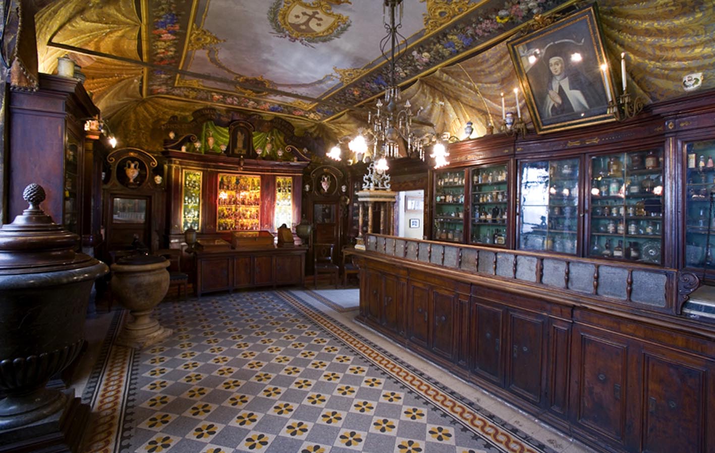 L’Antica Spezieria di Santa Maria della Scala  permesso speciale 2/1 h 15:30